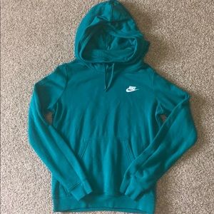 Nike Pullover size Small